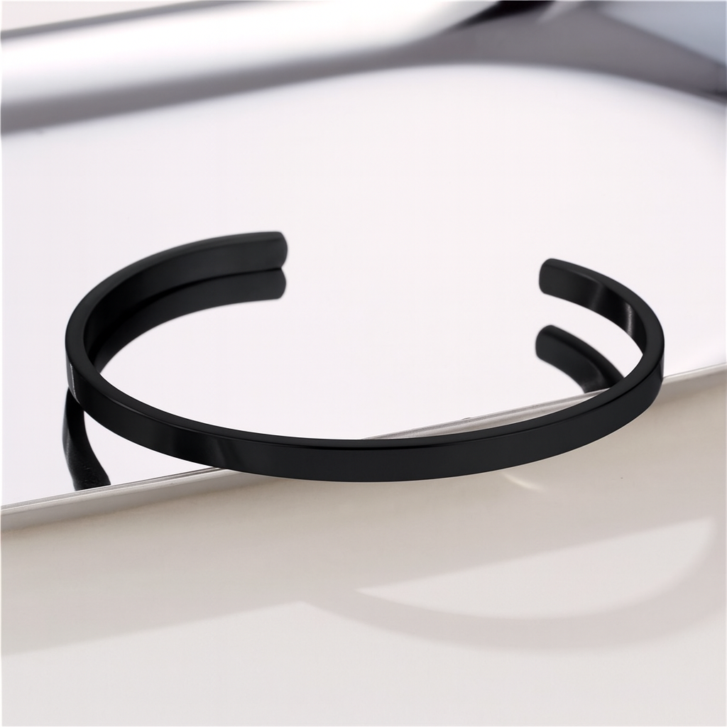 Essential Cuff Bangle - Gold